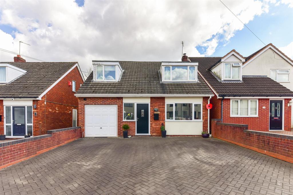 Beechtree Road, Walsall... 3 bed detached house £295,000