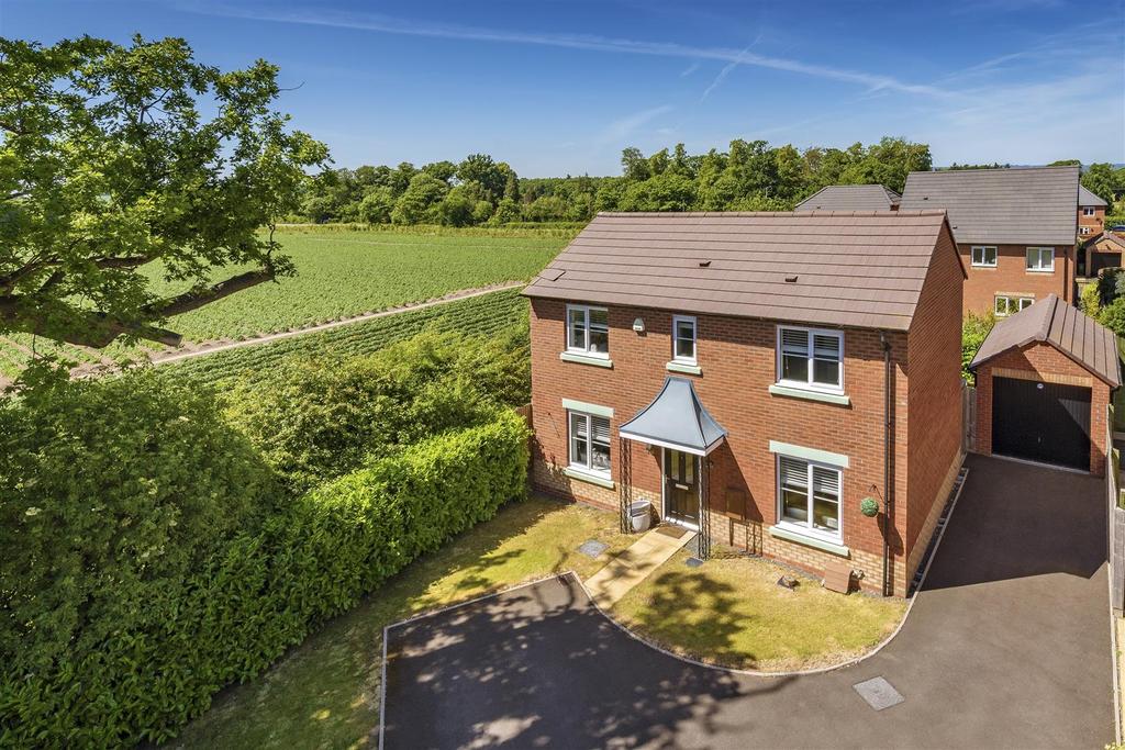 Vesey Court, Wellington, Telford, TF6 3 bed detached house £270,000