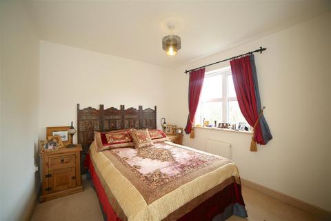 43 Gatcombe Way, Priorslee, Telford, TF2 9GZ