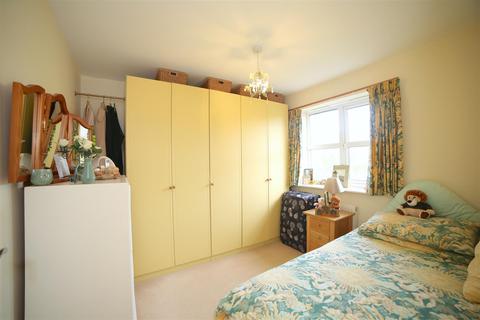 43 Gatcombe Way, Priorslee, Telford, TF2 9GZ