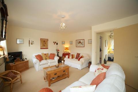 43 Gatcombe Way, Priorslee, Telford, TF2 9GZ