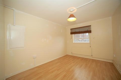 94 Beaconsfield, Brookside, Telford, TF3 1NH