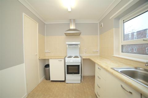 94 Beaconsfield, Brookside, Telford, TF3 1NH