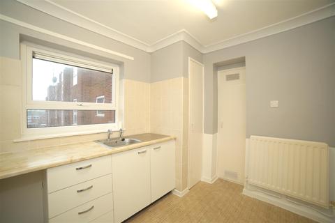 94 Beaconsfield, Brookside, Telford, TF3 1NH