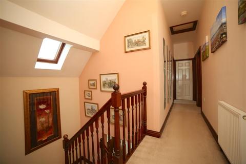 4 High View, Lawley Bank, Telford, TF4 2RL