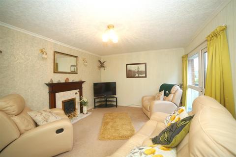 42 Manor Road, Dawley, Telford, TF4 3ED