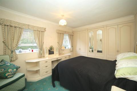 42 Manor Road, Dawley, Telford, TF4 3ED