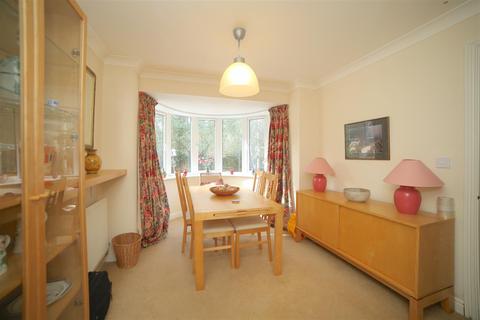 49 Arundel Close, Telford, TF3 2LX