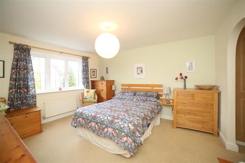 49 Arundel Close, Telford, TF3 2LX