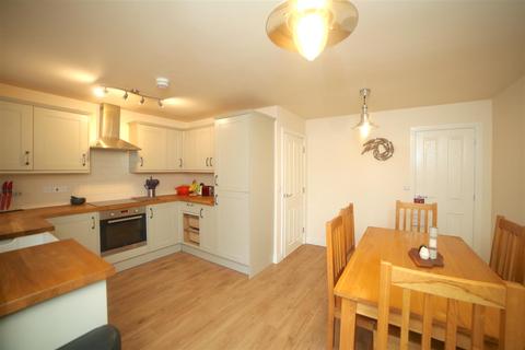 6 Mcdonagh Place, Lawley Bank, Telford, TF4 2RZ