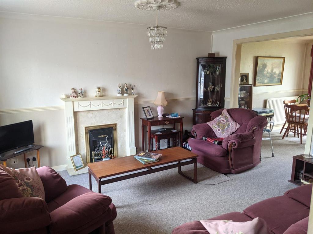 Abbey Fields, Randlay, Telford... 3 bed semidetached house £160,000