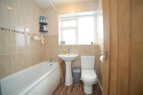 14 Grampian Close, Muxton, Telford, TF2 8PW