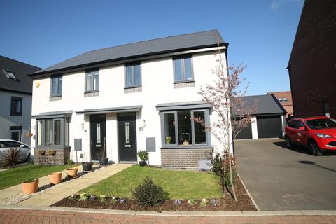 45 Booth Crescent, Telford, TF3 5HX