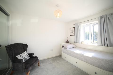 45 Booth Crescent, Telford, TF3 5HX