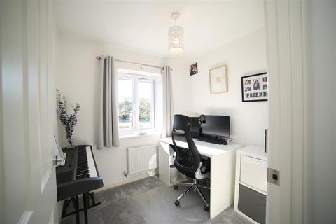 45 Booth Crescent, Telford, TF3 5HX