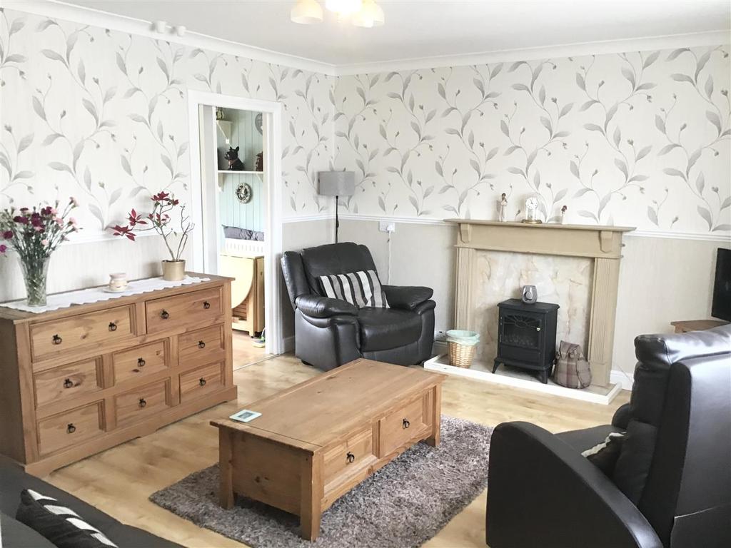 Princess Anne Gardens, Dawley, Telford, Shropshire, TF4 2 bed bungalow