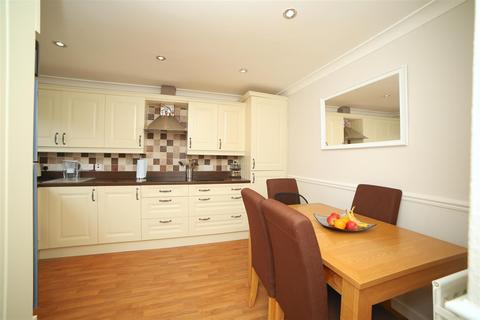 38 Burtondale, Brookside, Telford, TF3 1PQ