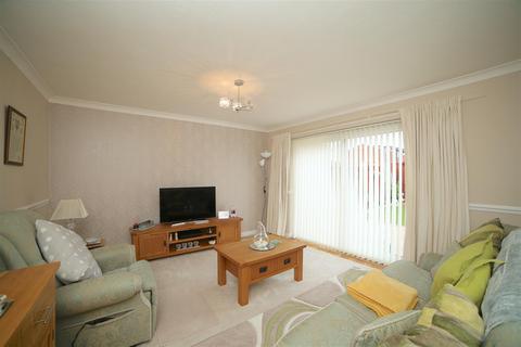 38 Burtondale, Brookside, Telford, TF3 1PQ