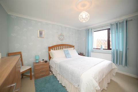38 Burtondale, Brookside, Telford, TF3 1PQ