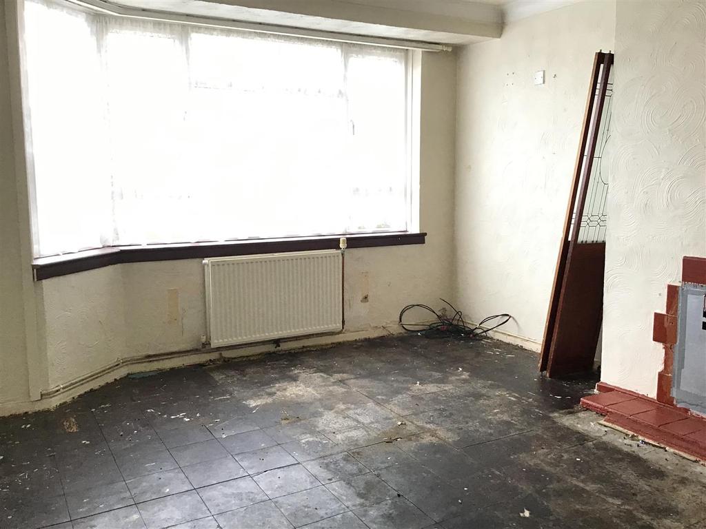 Kirkstone Crescent, Wombourne... 2 bed semidetached house £150,000