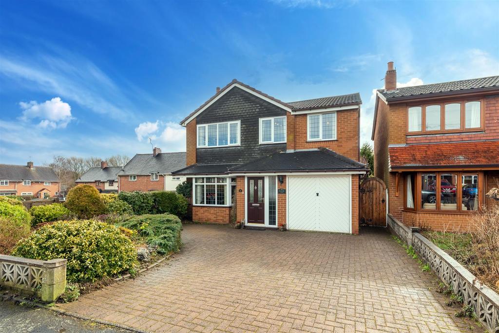 Queens Road, Calf Heath... 4 bed detached house £350,000