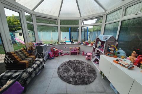 5 Beech Close, Wolverhampton, WV10 6TS