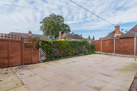 59 Elm Road, Albrighton, Wolverhampton, WV7 3LN