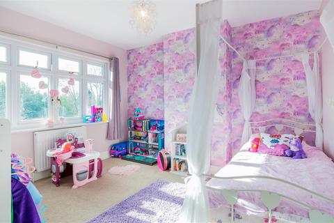 32 Church Walk, Penn Fields, Wolverhampton, WV3 7BY