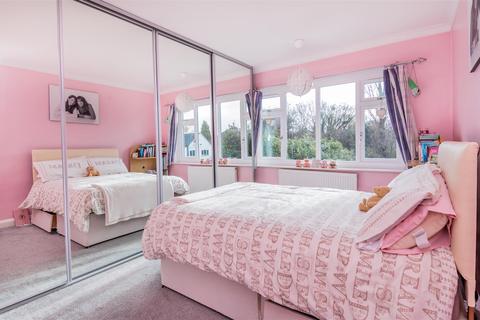 2 Wootton Road, Finchfield, Wolverhampton, WV3 8EG