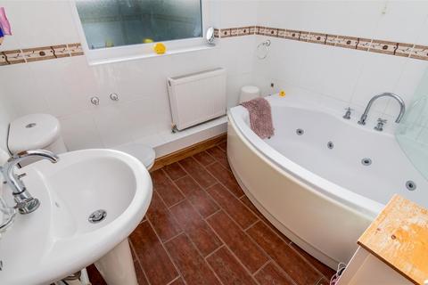 2 Wootton Road, Finchfield, Wolverhampton, WV3 8EG