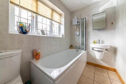 31 Leybourne Crescent, Wolverhampton, WV9 5QL
