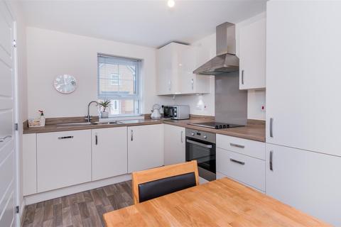 24 Snetterton Gardens, Wolverhampton, WV10 6FE