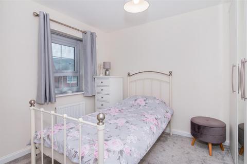 24 Snetterton Gardens, Wolverhampton, WV10 6FE