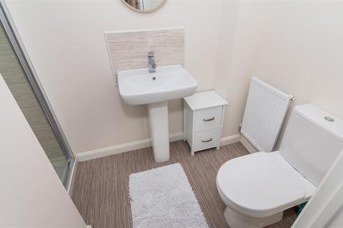 24 Snetterton Gardens, Wolverhampton, WV10 6FE