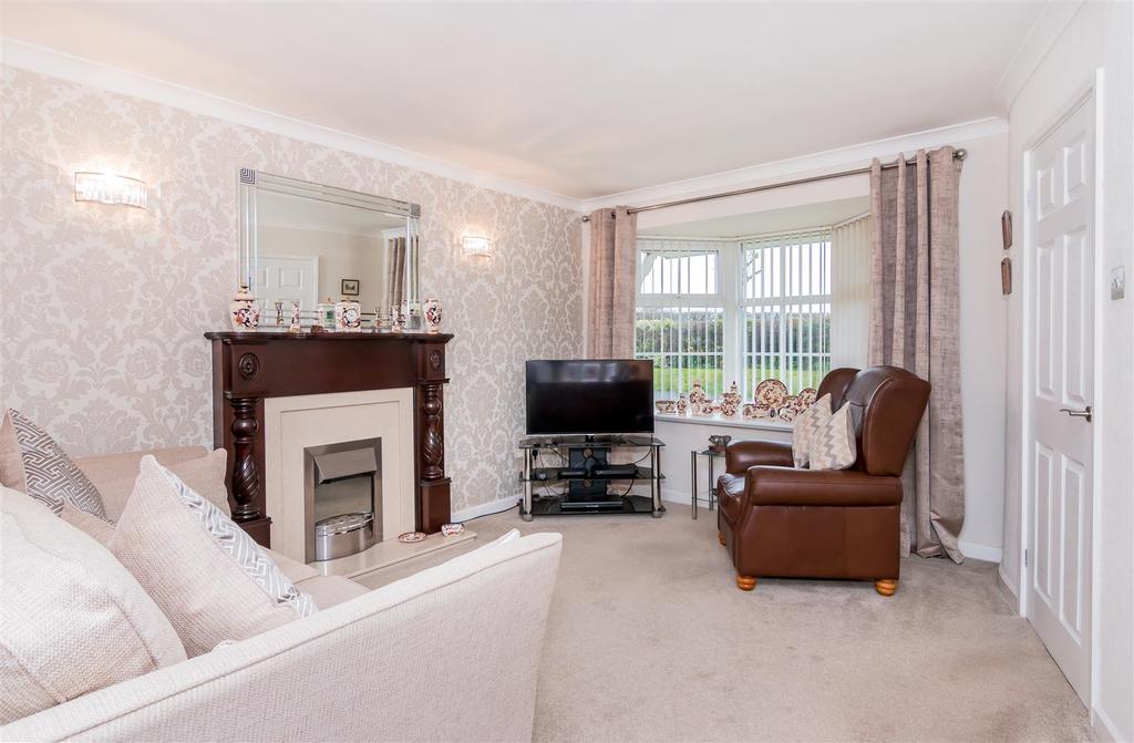 Baneberry Drive, Featherstone, Wolverhampton, Staffordshire, WV10 3 bed