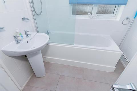 6 Chiltern Drive, Willenhall, WV13 3QL