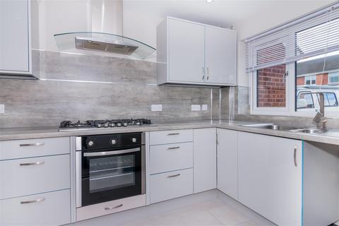 6 Chiltern Drive, Willenhall, WV13 3QL