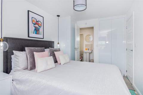 10 Goodwood Drive, Wolverhampton, WV10 6GH