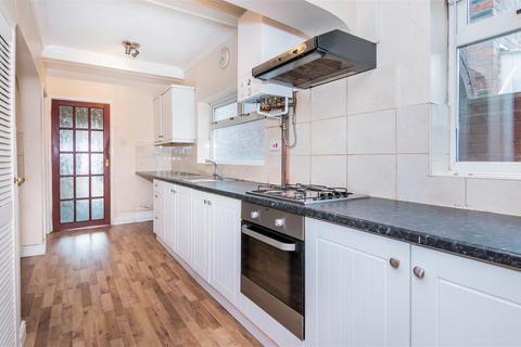 100 Marsh Lane, Fordhouses, Wolverhampton, WV10 6RX