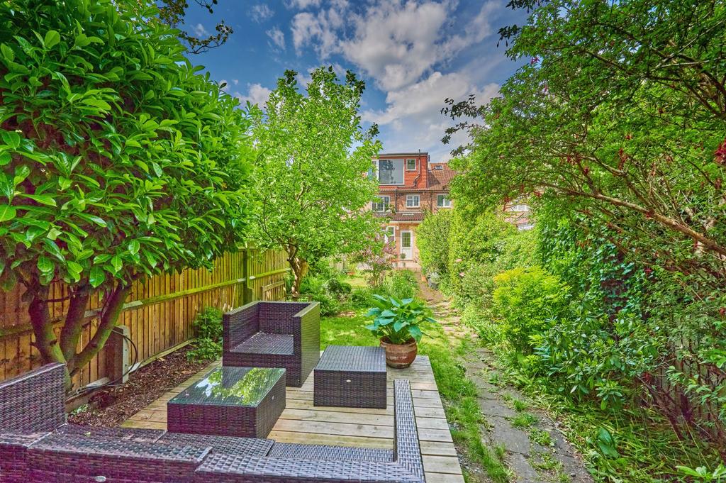 Boileau Road, Barnes, SW13 4 bed house £1,250,000