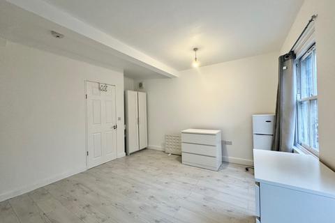 Studio to rent, Old Street, Clerkenwell