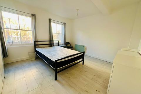 Studio to rent, Old Street, Clerkenwell