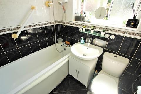 163 Woodbrook Road, London, SE2 0PB