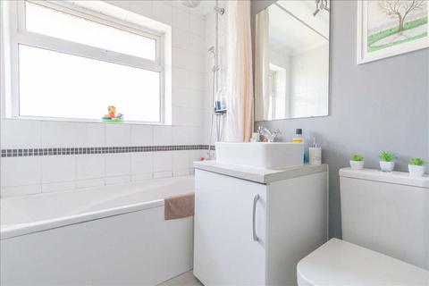 undefined, Silverdale Grove, Rushden