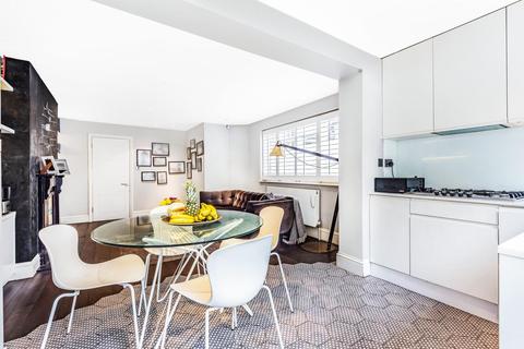 12a The Gardens, London, SE22 9QD