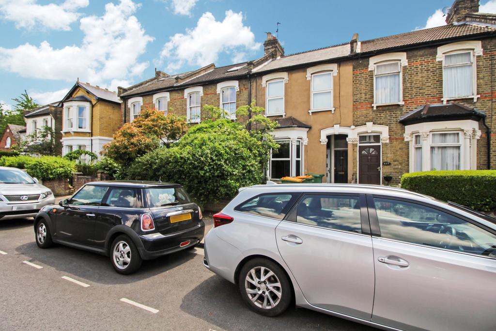 Sebert Road, Forest Gate E7 2 bed flat £1,450 pcm (£335 pw)