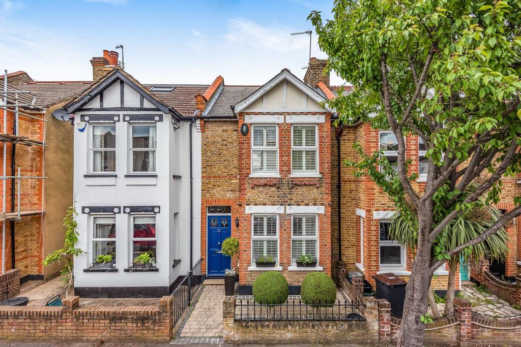 Albert Road, Bromley 3 bed terraced house £500,000