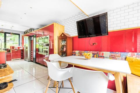 22 Madeira Avenue, Bromley, BR1 4AY