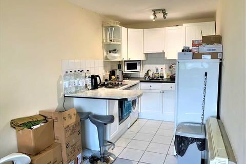 Flat 1, Kingswood House Farnham Road, Slough, SL2 1DA