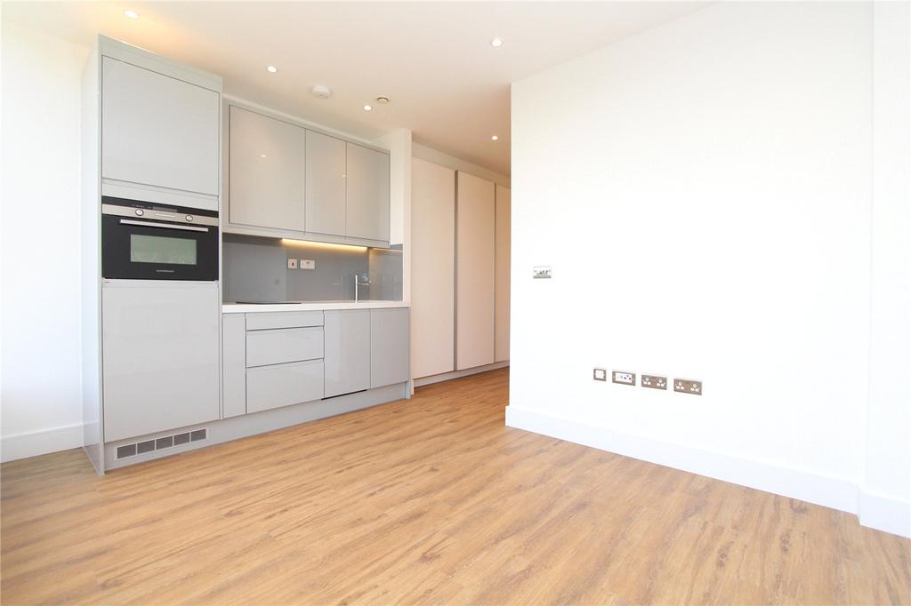 Westgate House, Westgate, Ealing, W5 Studio £1,150 pcm (£265 pw)